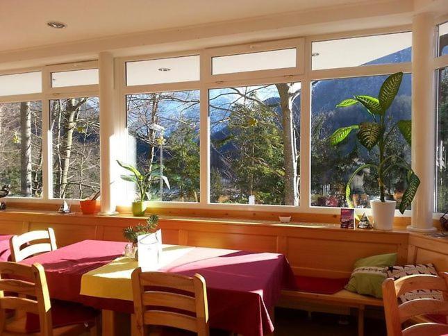 Rooms Barovc By The Lake Jasna Краньска Гора Экстерьер фото The dining room at the Waldorfschule in Freiburg, Germany