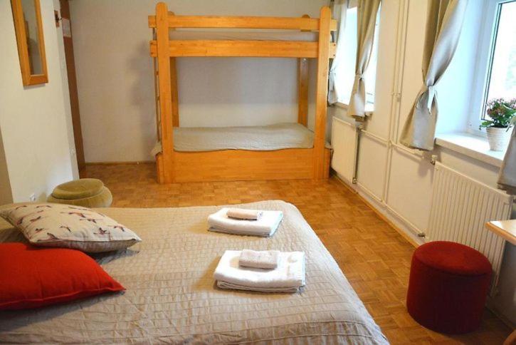 Rooms Barovc By The Lake Jasna Краньска Гора Экстерьер фото A room at the hostel