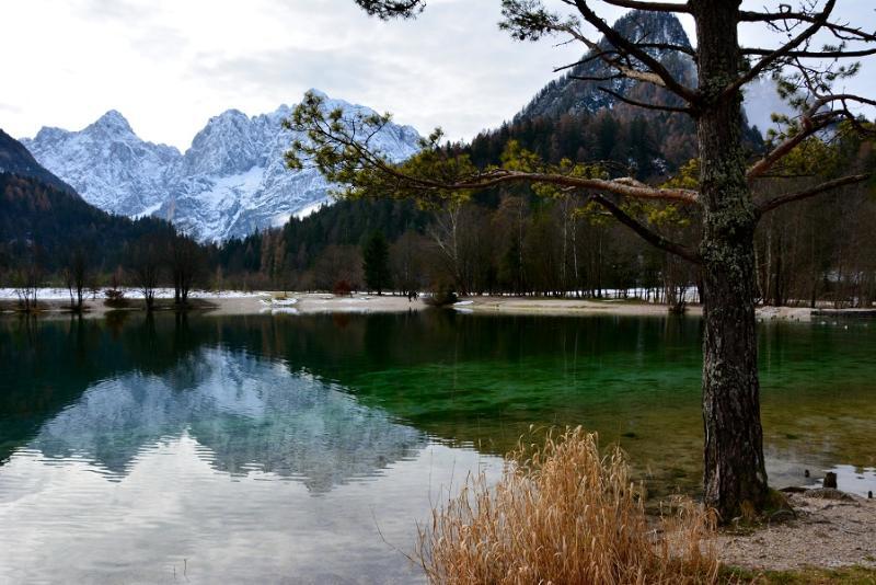 Rooms Barovc By The Lake Jasna Краньска Гора Экстерьер фото The lake in winter